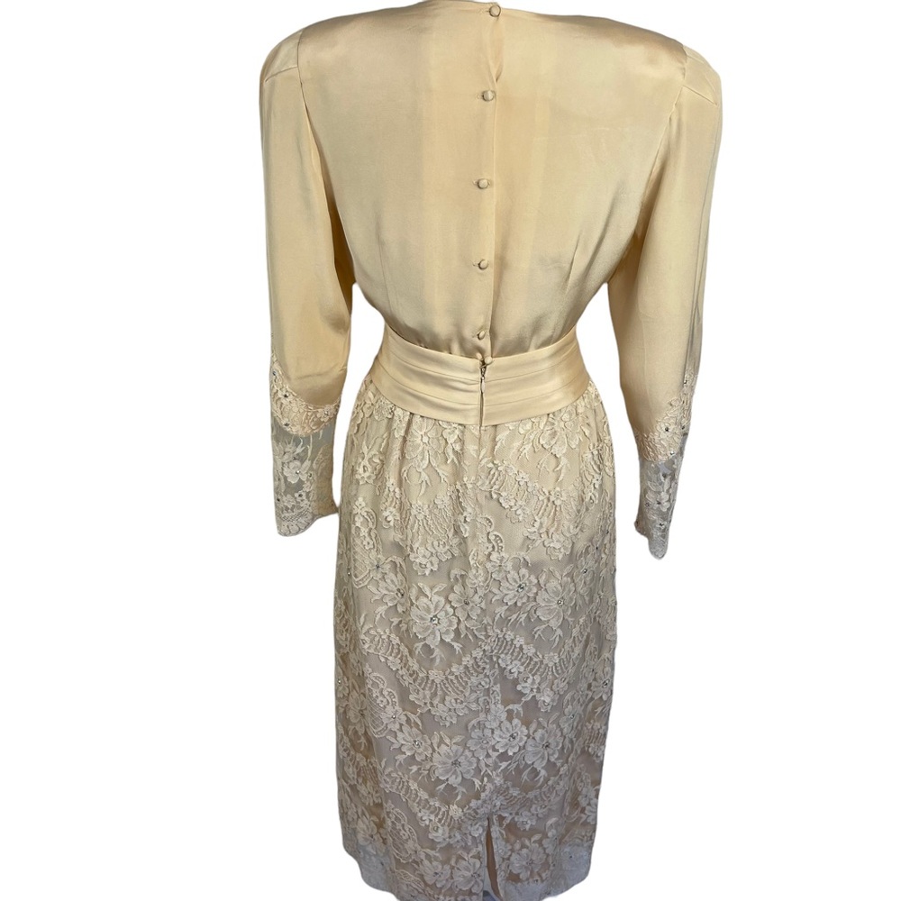 💛 Vintage Silk Two Piece Ensemble - Picture 3 of 14